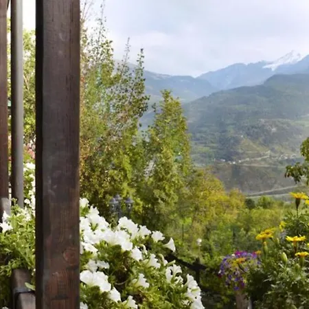 Dağ evi Enchanting In Gratillon With Mountain View And Sauna *