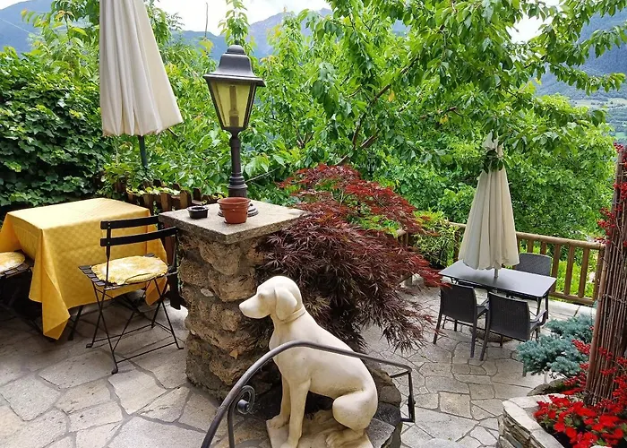 Enchanting In Gratillon With Mountain View And Sauna 샬레